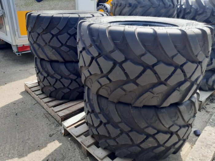 TYRES 560/45R22.5<br />Hours: 0<br />Stock Number: 51033645 - Image 6