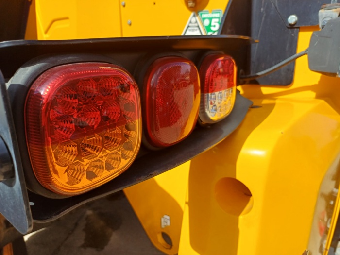 JCB 560-80V AGXVT<br />Year: 2023<br />Hours: 5556<br />Stock Number: 11034645 - Image 5