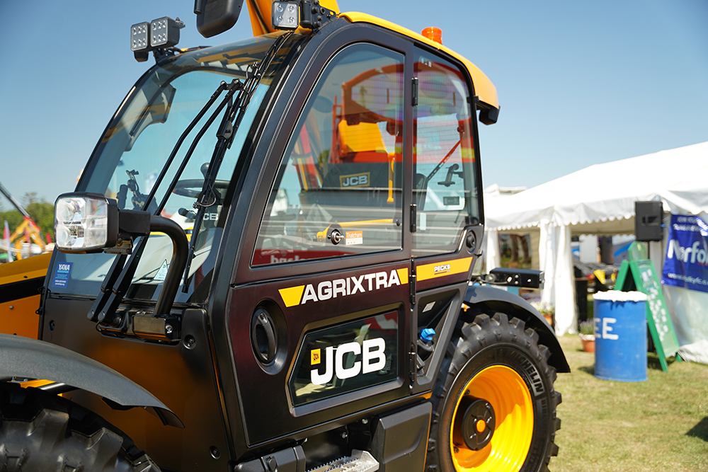 JCB 542-70 AgriXtra | G&J Pecks