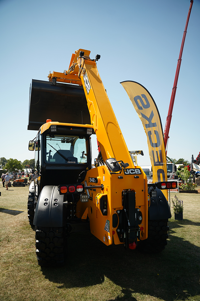 JCB 542-70 | G&J Pecks